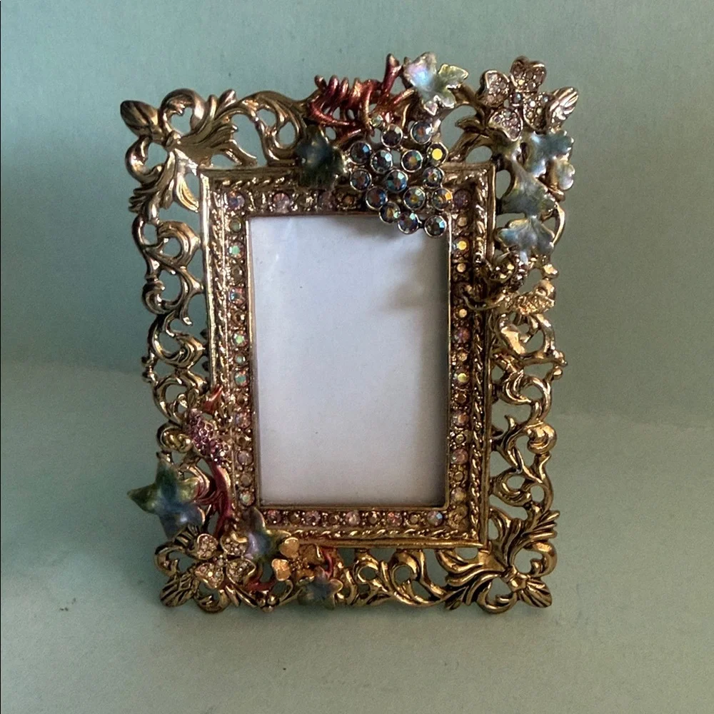 Kirk’s Folly Elegant Gold Floral Picture Frame - Picture 1 of 4